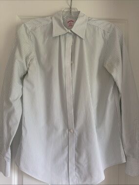 Women’s Brooks Brothers Blouse Size 2